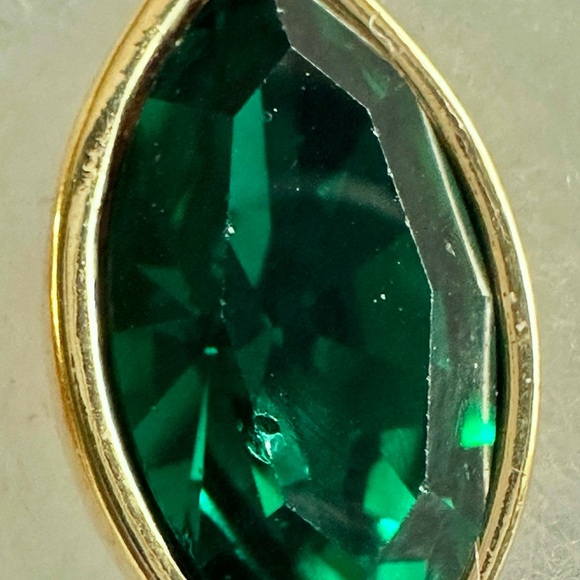 Vintage Swarovski Large Green Marquis Earrings - Picture 4 of 4